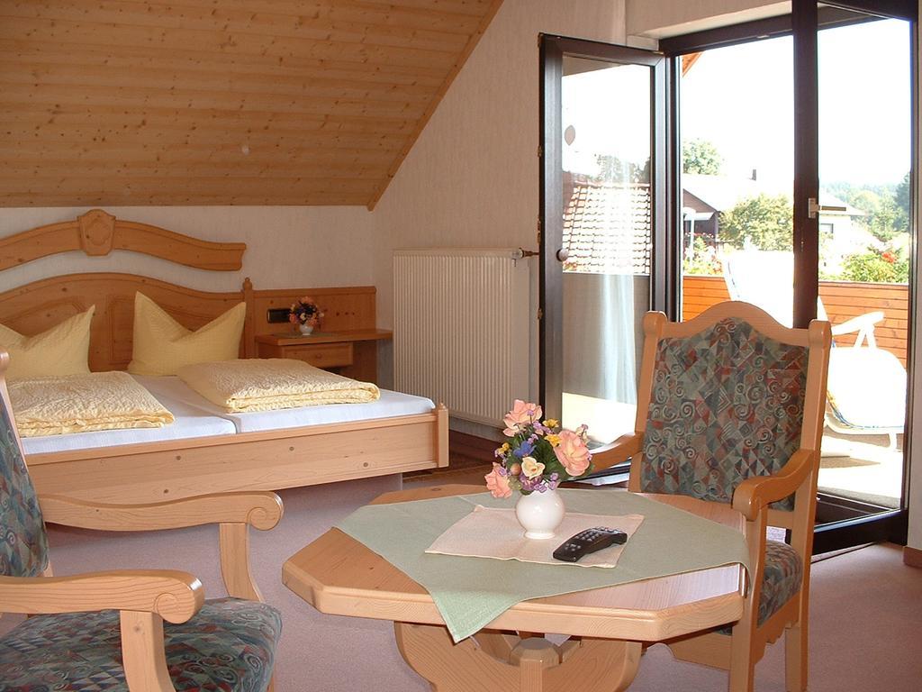 Hotel Drei Lilien Waldbrunn  Zimmer foto
